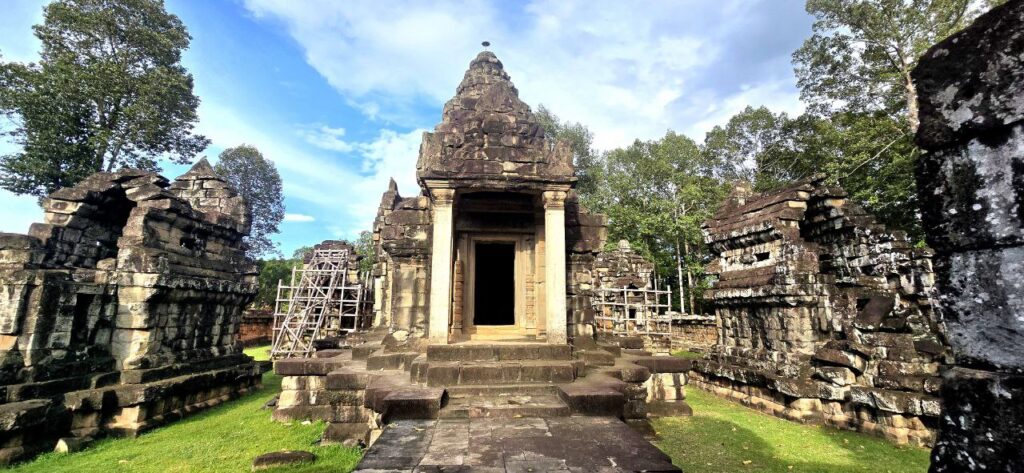 Blossoming Romduol EXplore